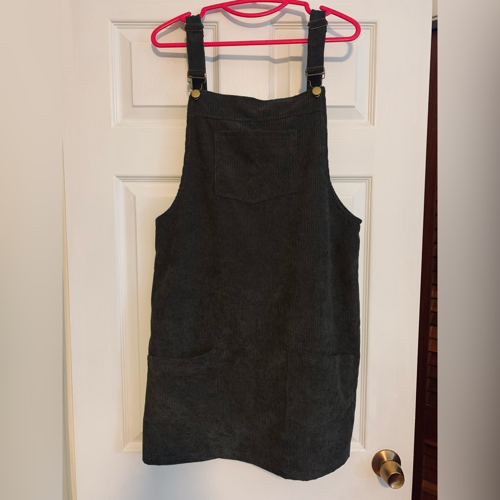 NWOT Green Cupshe Corduroy Overall Dress